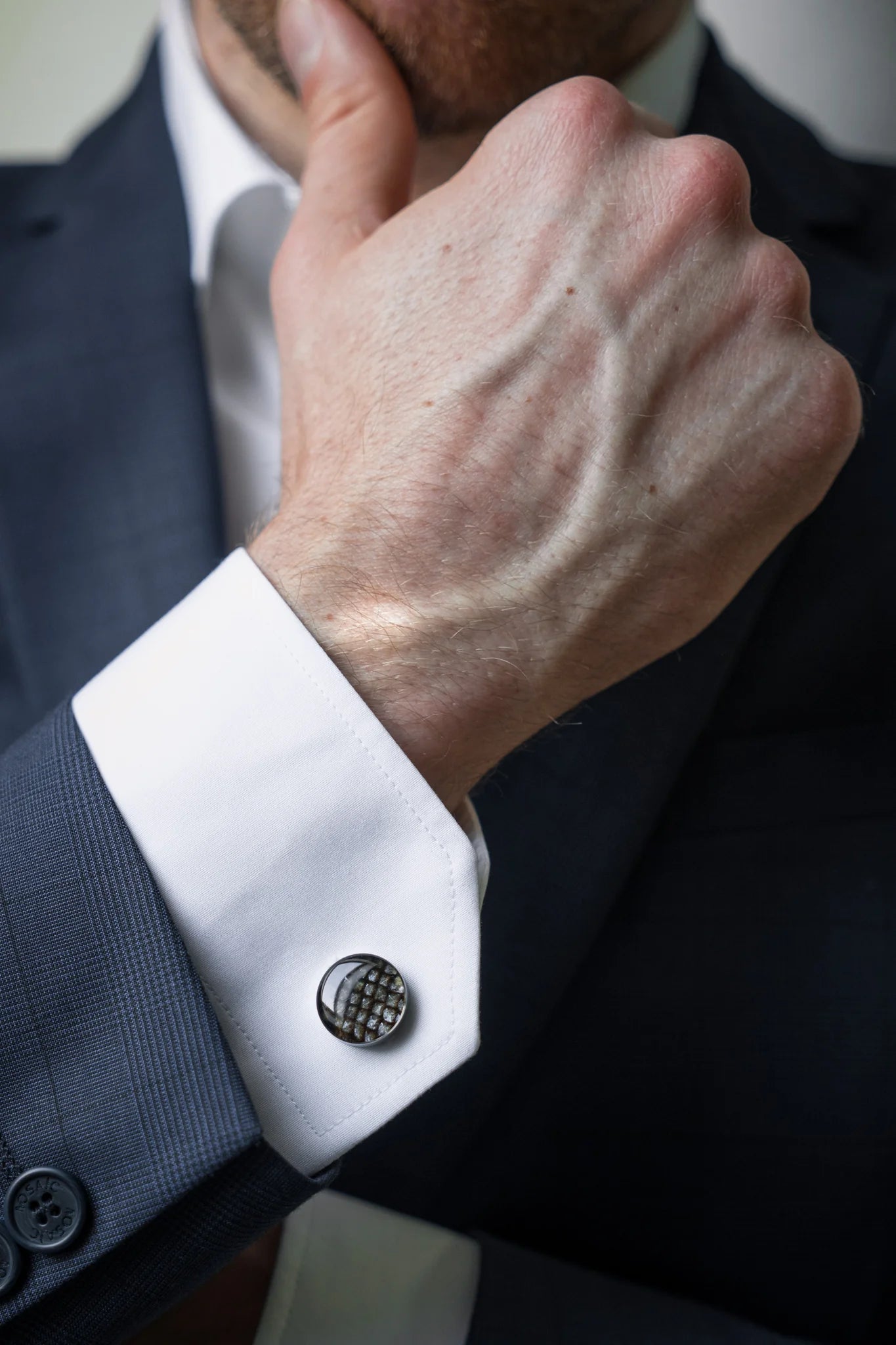 Brooch FOR JAM - Mansetinööbid - Ümmargused - Tume nahk